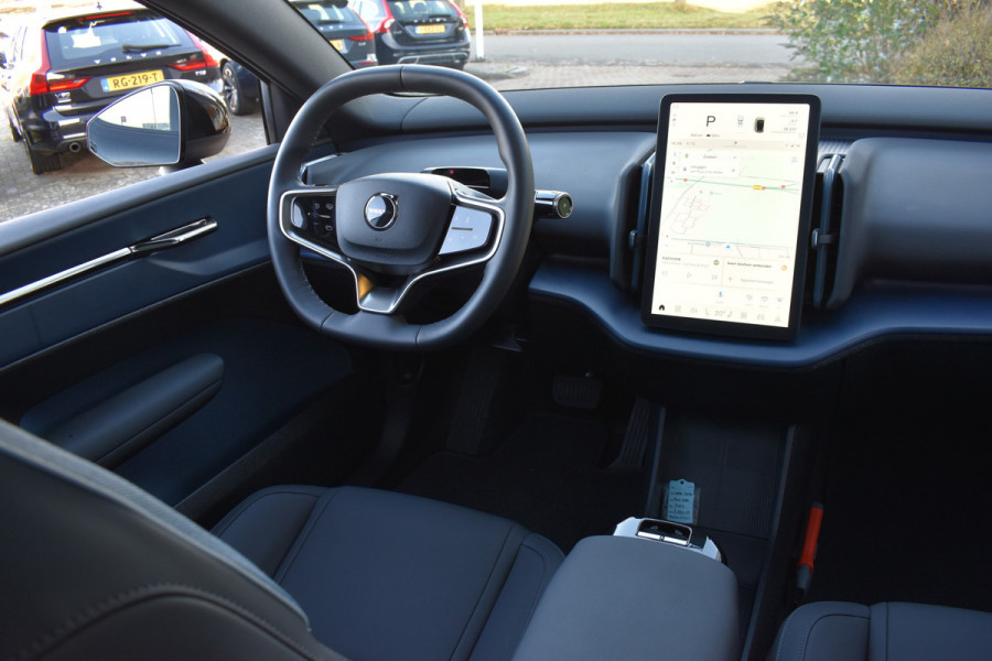 Volvo EX30 Twin Motor Performance 428PK Ultra 69 kWh | SoH 98,5% | 20'' Heico | Panodak | 1e eigenaar | 360 Camera | Stoelverwarming