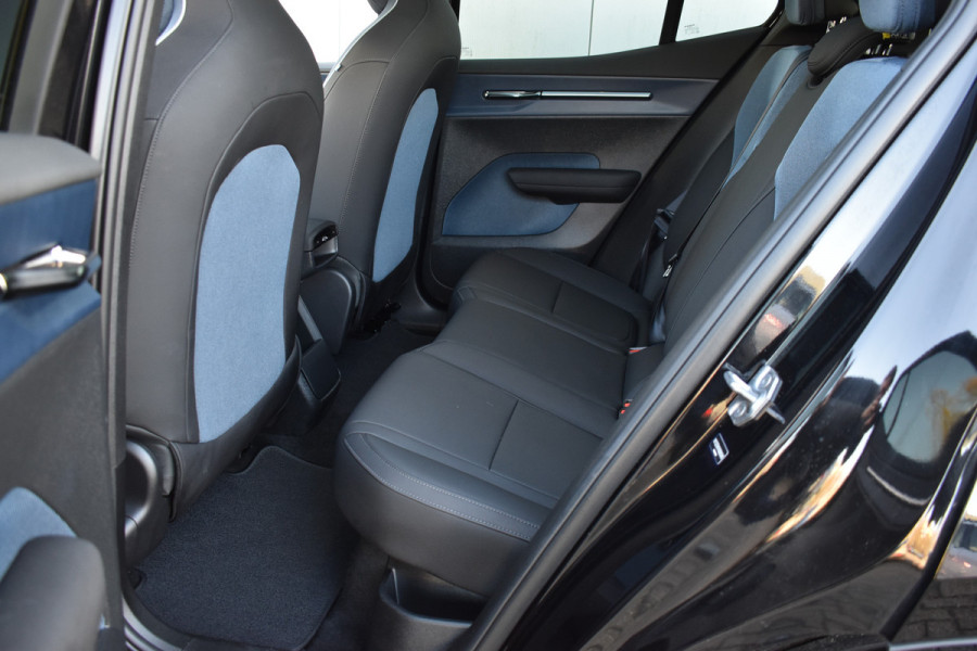 Volvo EX30 Twin Motor Performance 428PK Ultra 69 kWh | SoH 98,5% | 20'' Heico | Panodak | 1e eigenaar | 360 Camera | Stoelverwarming