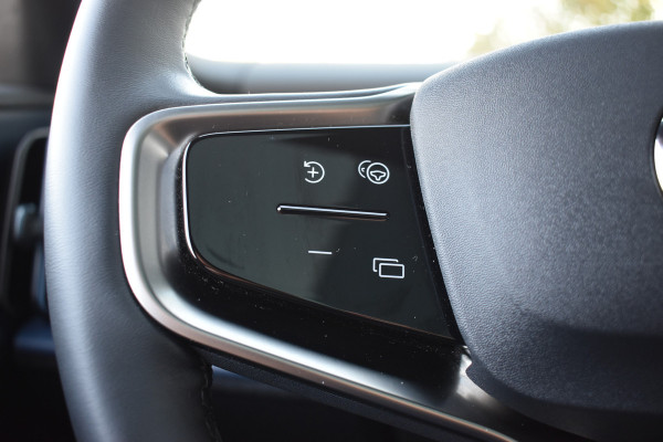 Volvo EX30 Twin Motor Performance 428PK Ultra 69 kWh | SoH 98,5% | 20'' Heico | Panodak | 1e eigenaar | 360 Camera | Stoelverwarming