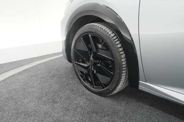 Peugeot 208 PureTech 100 GT Dark Edition | Camera | Navigatie | Apple Carplay | Parkeersensoren