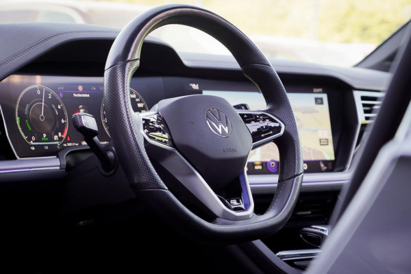 Volkswagen Touareg 3.0 TSi 4MOTION R / Pano / Luchtvering / Incl BTW / ACC
