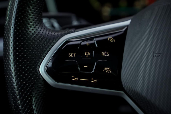 Volkswagen Touareg 3.0 TSi 4MOTION R / Pano / Luchtvering / Incl BTW / ACC