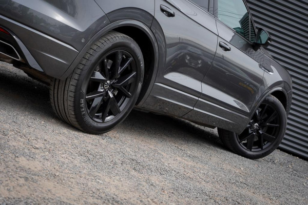 Volkswagen Touareg 3.0 TSi 4MOTION R / Pano / Luchtvering / Incl BTW / ACC