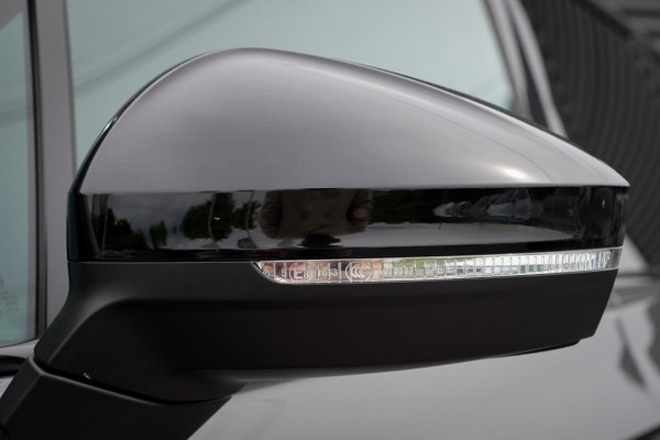 Volkswagen Touareg 3.0 TSi 4MOTION R / Pano / Luchtvering / Incl BTW / ACC