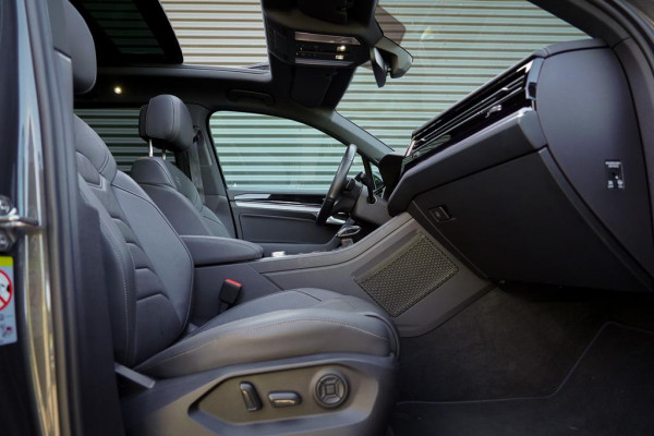 Volkswagen Touareg 3.0 TSi 4MOTION R / Pano / Luchtvering / Incl BTW / ACC