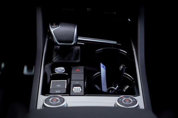 Volkswagen Touareg 3.0 TSi 4MOTION R / Pano / Luchtvering / Incl BTW / ACC