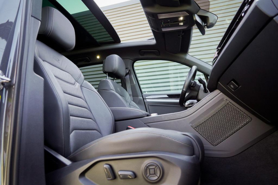 Volkswagen Touareg 3.0 TSi 4MOTION R / Pano / Luchtvering / Incl BTW / ACC