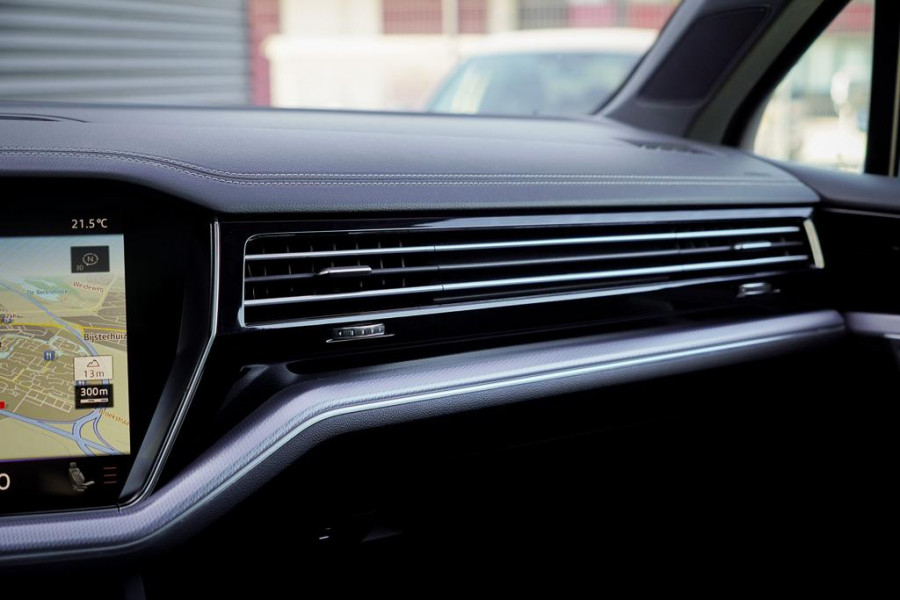 Volkswagen Touareg 3.0 TSi 4MOTION R / Pano / Luchtvering / Incl BTW / ACC