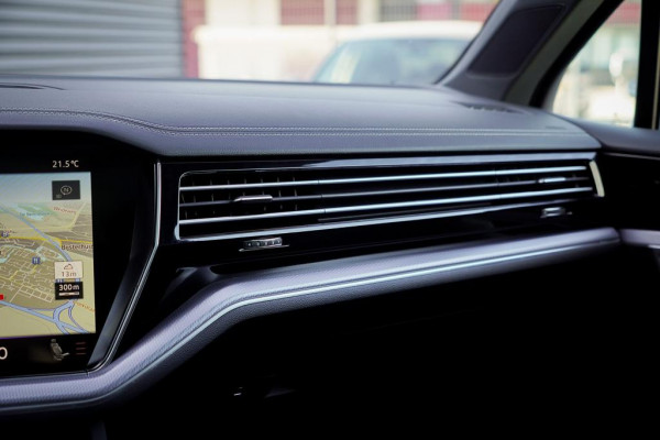 Volkswagen Touareg 3.0 TSi 4MOTION R / Pano / Luchtvering / Incl BTW / ACC