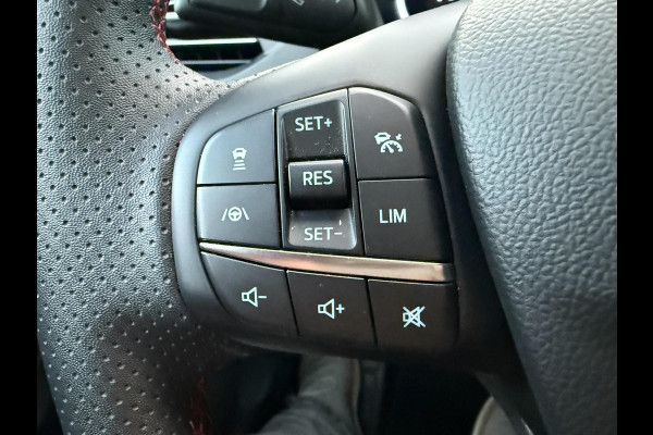 Ford FOCUS Wagon 1.0 EcoBoost Hybrid ST Line X 155pk | Trekhaak afneembaar | Panoramadak | Bang&Olufsen | Adaptive cruise control | Winter Pack | All season banden | Camera