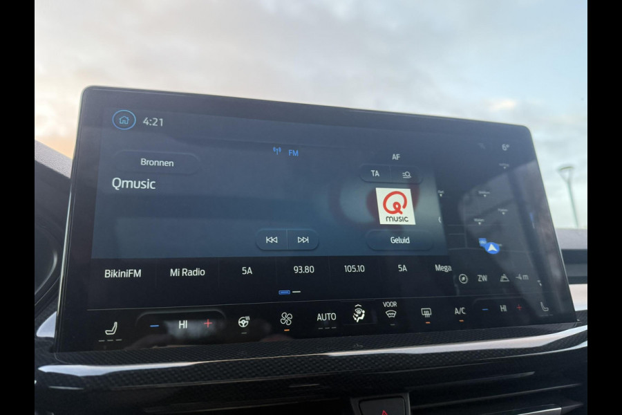 Ford FOCUS Wagon 1.0 EcoBoost Hybrid ST Line X 155pk | Trekhaak afneembaar | Panoramadak | Bang&Olufsen | Adaptive cruise control | Winter Pack | All season banden | Camera