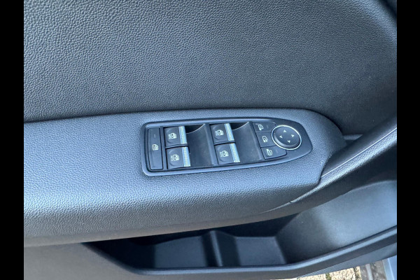 Renault Captur TCe 100 Intens Lage km stand! / Navi / Clima / LM velgen / P-sensoren + camera