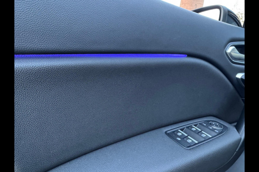 Renault Captur TCe 100 Intens Lage km stand! / Navi / Clima / LM velgen / P-sensoren + camera