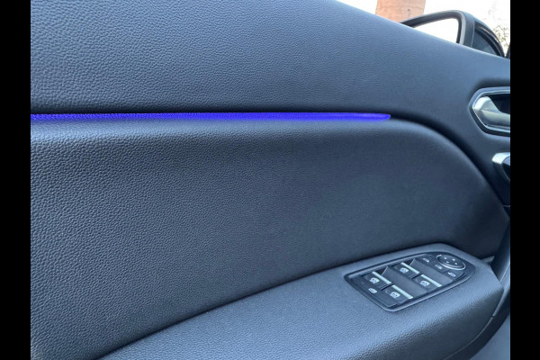 Renault Captur TCe 100 Intens Lage km stand! / Navi / Clima / LM velgen / P-sensoren + camera