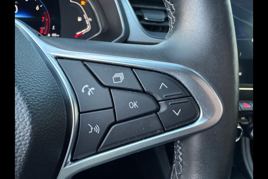 Renault Captur TCe 100 Intens Lage km stand! / Navi / Clima / LM velgen / P-sensoren + camera