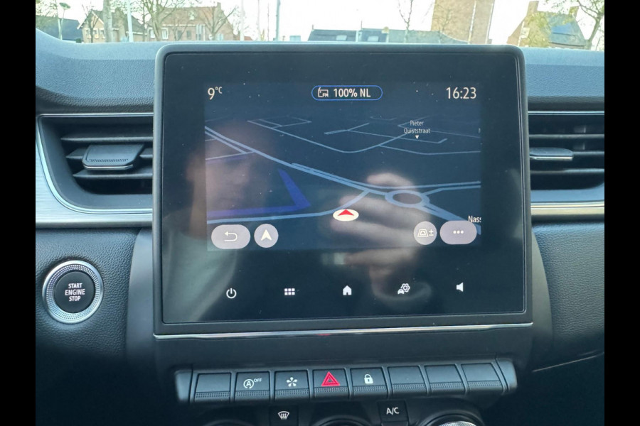 Renault Captur TCe 100 Intens Lage km stand! / Navi / Clima / LM velgen / P-sensoren + camera