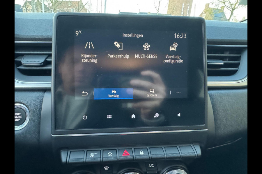 Renault Captur TCe 100 Intens Lage km stand! / Navi / Clima / LM velgen / P-sensoren + camera