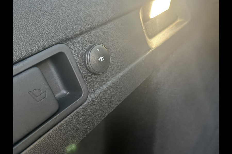 Ford FOCUS Wagon 1.0 EcoBoost Hybrid ST Line X 155pk | Trekhaak afneembaar | Panoramadak | Bang&Olufsen | Adaptive cruise control | Winter Pack | All season banden | Camera