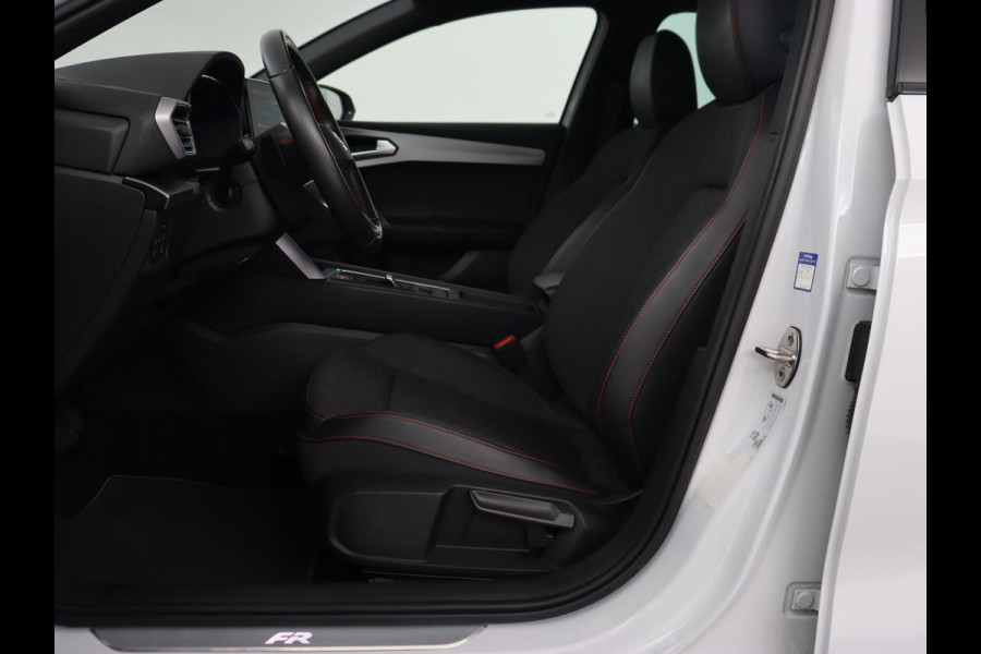 Seat Leon 1.4 TSI eHybrid PHEV FR | Stoelverwarming | Adaptive cruise | Camera | Carplay | Stuurverwarming | 18'' | Navigatie | Park Assist | Keyless | Sportstoelen | Plug In