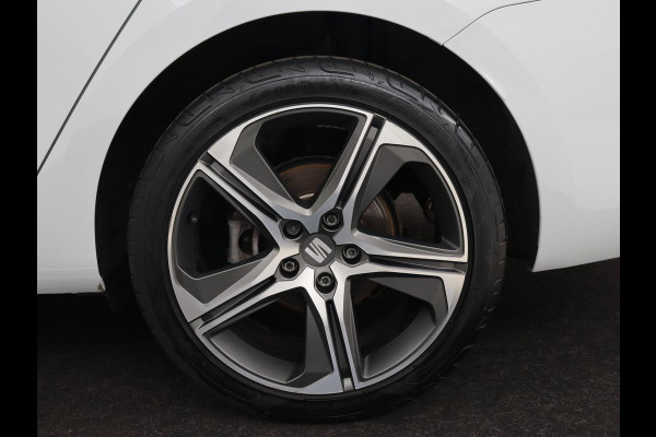 Seat Leon 1.4 TSI eHybrid PHEV FR | Stoelverwarming | Adaptive cruise | Camera | Carplay | Stuurverwarming | 18'' | Navigatie | Park Assist | Keyless | Sportstoelen | Plug In