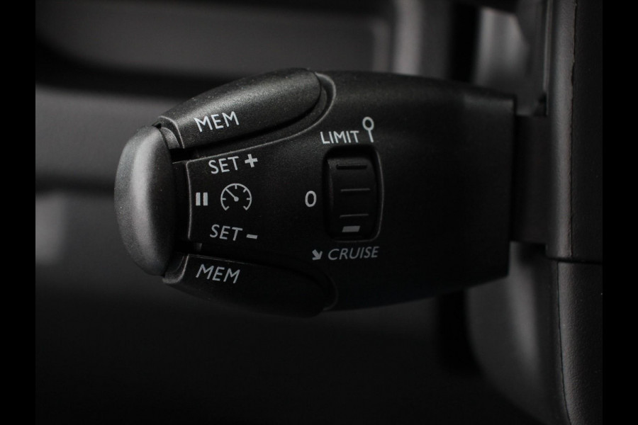 Peugeot Expert 2.0 BlueHDI 145PK L3 Automaat | Airco | Navigatie | Trekhaak | Cruise Control | Parkeer sensoren | Betimmering | Side Bars