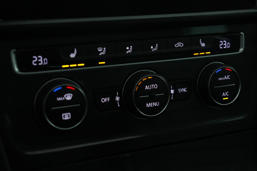 Volkswagen GOLF Variant 1.5 TSI Comfortline Business|Pano|LED|Stoelverwarming