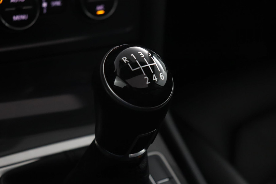 Volkswagen GOLF Variant 1.5 TSI Comfortline Business|Pano|LED|Stoelverwarming