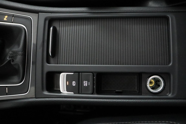 Volkswagen GOLF Variant 1.5 TSI Comfortline Business|Pano|LED|Stoelverwarming