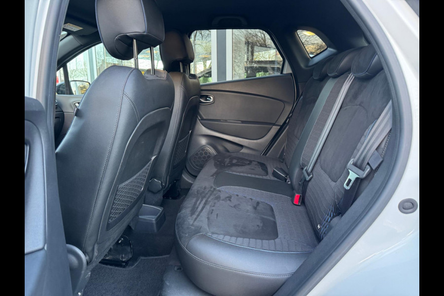 Renault Captur TCe 150 EDC Version S Trekhaak / Alcantara bekleding / Navi / P-sensor + camera / Full LED