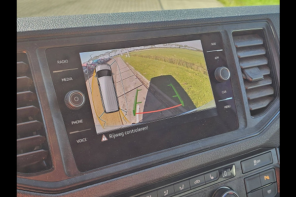 Volkswagen Crafter 35 2.0 TDI L3H2 LED Navi Standkachel Trekhaak PDC Cruise Stoelverwarming Apple Carplay Euro6 140 PK!