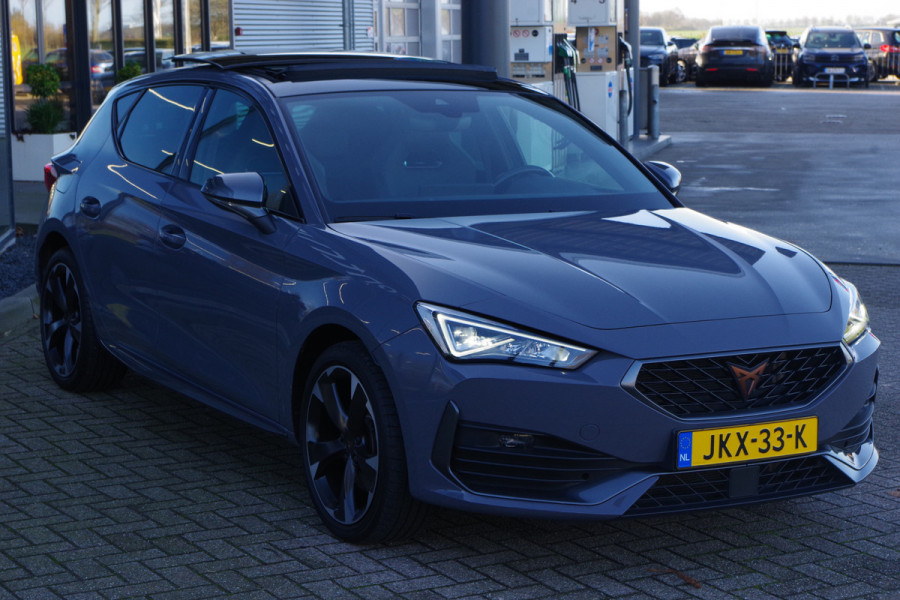 CUPRA Leon 1.4 e-Hybrid 204 PK Performance PHEV, Panoramadak, Kuipstoelen, Adap. Cruise Control