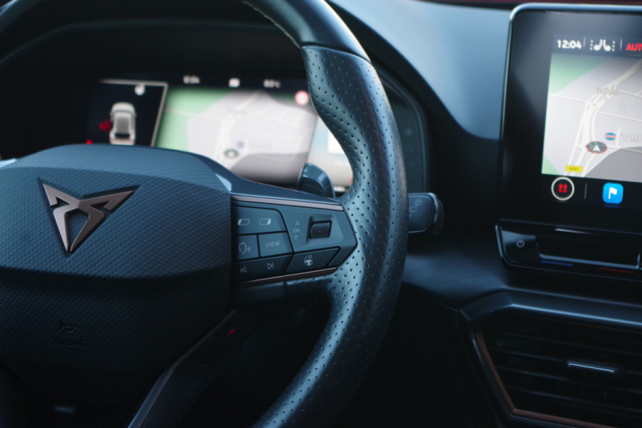 CUPRA Leon 1.4 e-Hybrid 204 PK Performance PHEV, Panoramadak, Kuipstoelen, Adap. Cruise Control