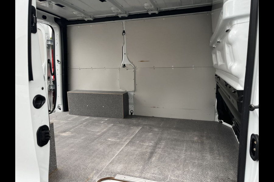 Renault Trafic 1.6 dCi E6 Comfort R-link 3p BPM Vrij! Lease €296 p/m, Airco, Navi, PDC, Cruise controle, Onderhoudshistorie aanwezig