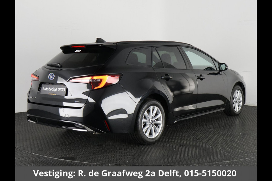 Toyota Corolla Touring Sports Hybrid 140 Business Luxury | Stuur- & Stoelverwarming | Parkeersensoren | Navigatie | Apple Carplay & AndroidAUTO |