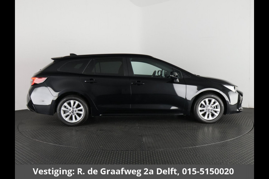 Toyota Corolla Touring Sports Hybrid 140 Business Luxury | Stuur- & Stoelverwarming | Parkeersensoren | Navigatie | Apple Carplay & AndroidAUTO |