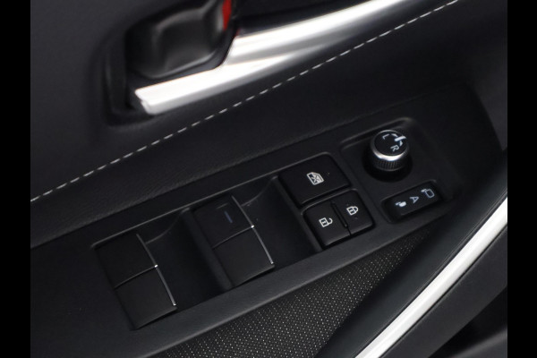 Toyota Corolla Touring Sports Hybrid 140 Business Luxury | Stuur- & Stoelverwarming | Parkeersensoren | Navigatie | Apple Carplay & AndroidAUTO |