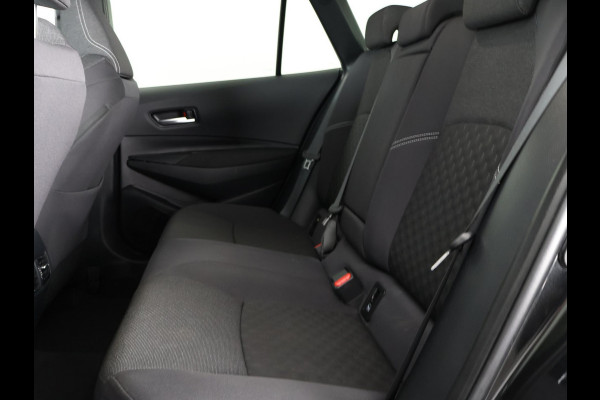 Toyota Corolla Touring Sports Hybrid 140 Business Luxury | Stuur- & Stoelverwarming | Parkeersensoren | Navigatie | Apple Carplay & AndroidAUTO |