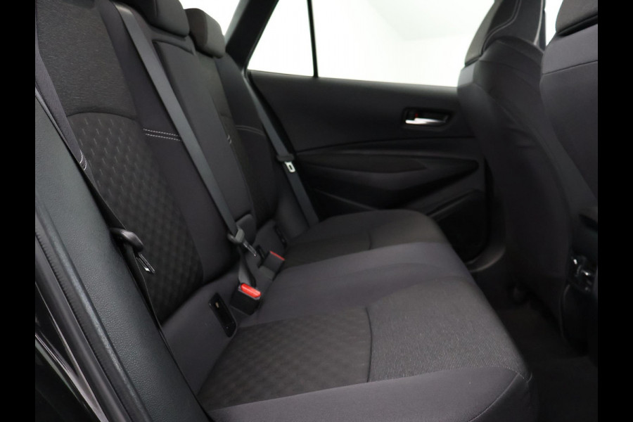 Toyota Corolla Touring Sports Hybrid 140 Business Luxury | Stuur- & Stoelverwarming | Parkeersensoren | Navigatie | Apple Carplay & AndroidAUTO |