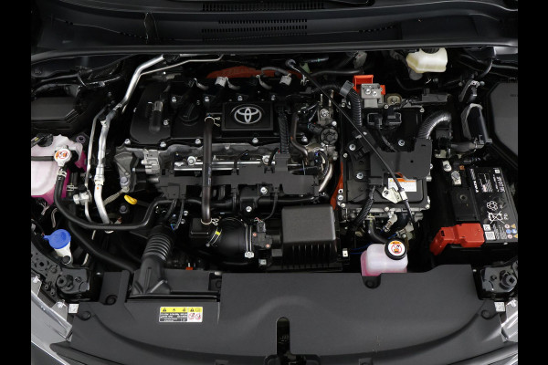 Toyota Corolla Touring Sports Hybrid 140 Business Luxury | Stuur- & Stoelverwarming | Parkeersensoren | Navigatie | Apple Carplay & AndroidAUTO |