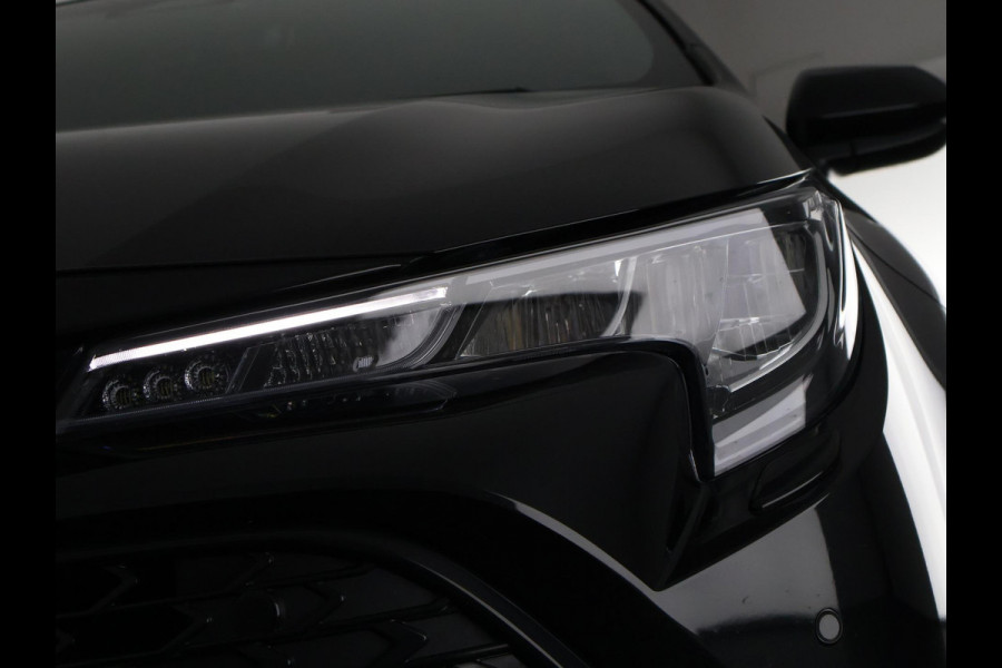 Toyota Corolla Touring Sports Hybrid 140 Business Luxury | Stuur- & Stoelverwarming | Parkeersensoren | Navigatie | Apple Carplay & AndroidAUTO |
