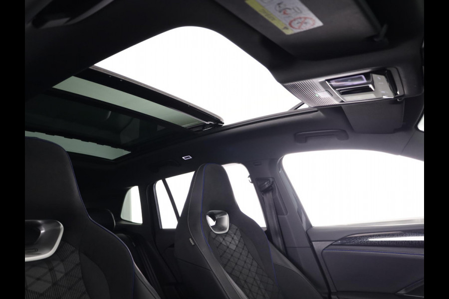 Volkswagen Tiguan 1.5 eHybrid R-Line Edition 204 PK PHEV | Panorama dak | Comfort pakket | Navigatie | Parkeer camera |