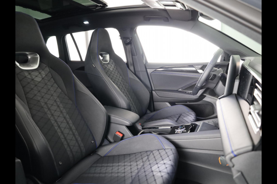 Volkswagen Tiguan 1.5 eHybrid R-Line Edition 204 PK PHEV | Panorama dak | Comfort pakket | Navigatie | Parkeer camera |