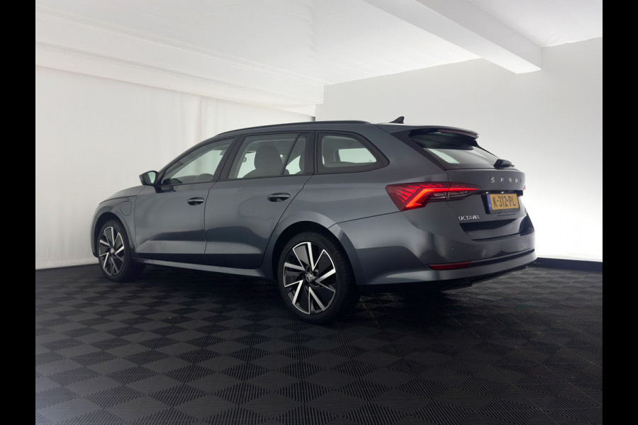 Škoda Octavia Combi 1.4 TSI iV PHEV Business Edition ( Plug-In ) (INCL-BTW) *FULL-LED | DIGI-COCKPIT | NAVI-FULLMAP | SPORT-SEATS | KEYLESS | ECC | PDC | CARPLAY | SHIFT-PADDLES | CRUISE | 18''ALU*