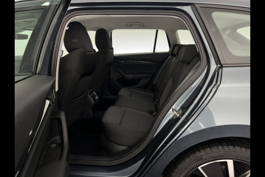 Škoda Octavia Combi 1.4 TSI iV PHEV Business Edition ( Plug-In ) (INCL-BTW) *FULL-LED | DIGI-COCKPIT | NAVI-FULLMAP | SPORT-SEATS | KEYLESS | ECC | PDC | CARPLAY | SHIFT-PADDLES | CRUISE | 18''ALU*