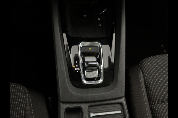 Škoda Octavia Combi 1.4 TSI iV PHEV Business Edition ( Plug-In ) (INCL-BTW) *FULL-LED | DIGI-COCKPIT | NAVI-FULLMAP | SPORT-SEATS | KEYLESS | ECC | PDC | CARPLAY | SHIFT-PADDLES | CRUISE | 18''ALU*