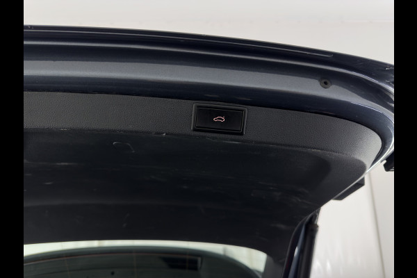 Škoda Octavia Combi 1.4 TSI iV PHEV Business Edition ( Plug-In ) (INCL-BTW) *FULL-LED | DIGI-COCKPIT | NAVI-FULLMAP | SPORT-SEATS | KEYLESS | ECC | PDC | CARPLAY | SHIFT-PADDLES | CRUISE | 18''ALU*