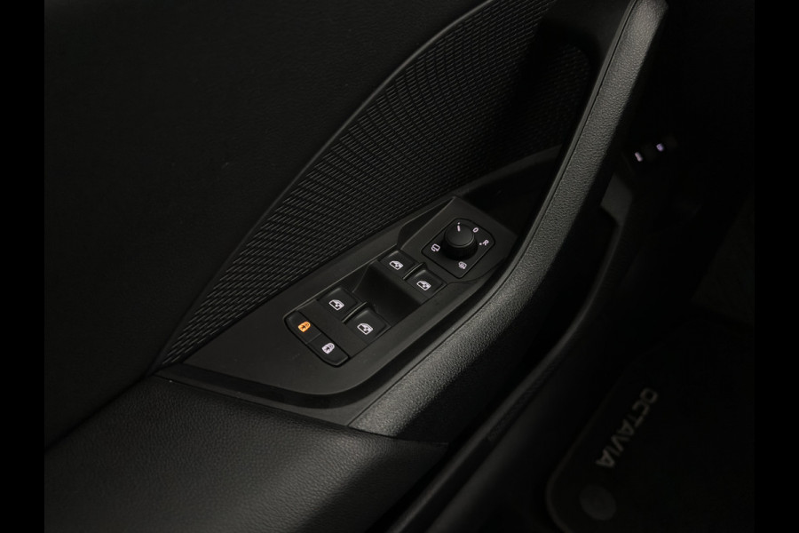 Škoda Octavia Combi 1.4 TSI iV PHEV Business Edition ( Plug-In ) (INCL-BTW) *FULL-LED | DIGI-COCKPIT | NAVI-FULLMAP | SPORT-SEATS | KEYLESS | ECC | PDC | CARPLAY | SHIFT-PADDLES | CRUISE | 18''ALU*