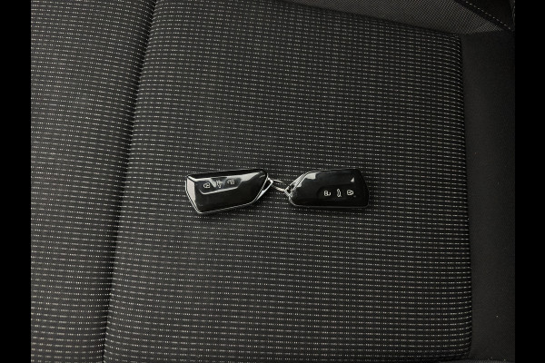 Škoda Octavia Combi 1.4 TSI iV PHEV Business Edition ( Plug-In ) (INCL-BTW) *FULL-LED | DIGI-COCKPIT | NAVI-FULLMAP | SPORT-SEATS | KEYLESS | ECC | PDC | CARPLAY | SHIFT-PADDLES | CRUISE | 18''ALU*