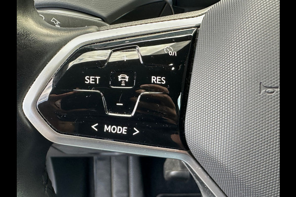 Volkswagen ID.4 First 77 kWh SOH 90%/Adaptive / Camera