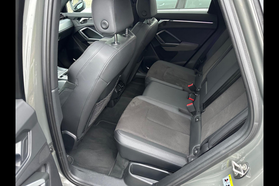 Audi Q3 45 TFSI quattro S Line Panoramadak Sfeerverlichting! 21inch velgen